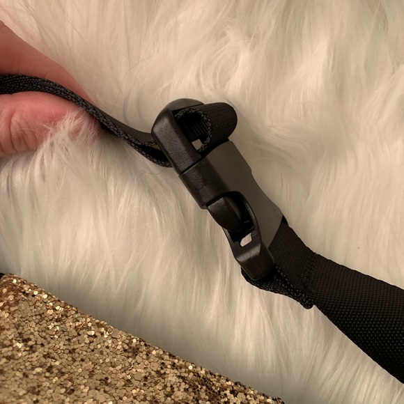 VSPINK Belt Bag / Fanny Pack - Picture 3 of 3